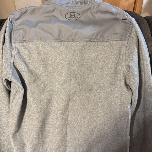 Under Armor men’s MD long sleeveve 1/4 zip - Picture 3 of 4